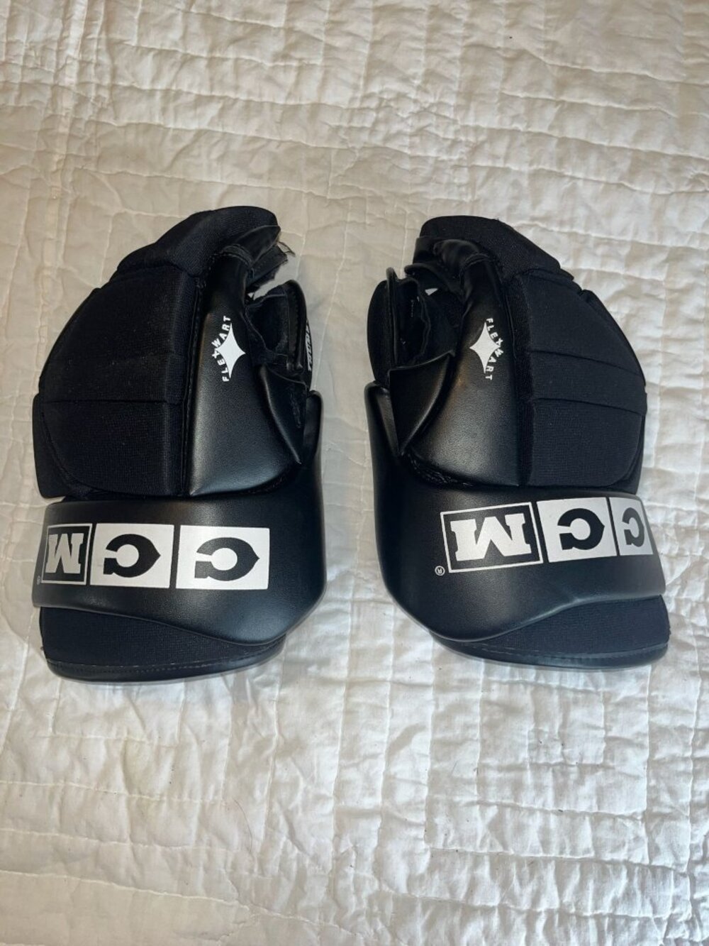 CCM HG 120 14" Black Hockey Gloves With Thumb Block & Flex Art Design